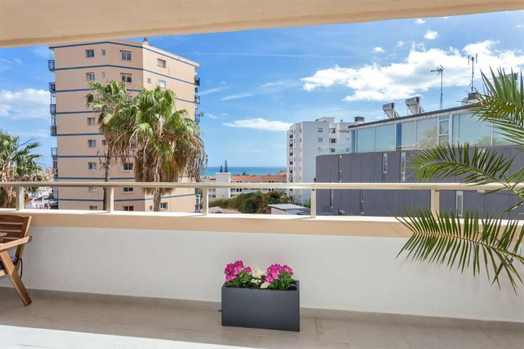 Puertosol 33 - 2 Bed Apartment, Beach Puerto Marina Benalmádena Kültér fotó