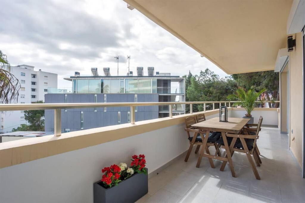 Puertosol 33 - 2 Bed Apartment, Beach Puerto Marina Benalmádena Kültér fotó