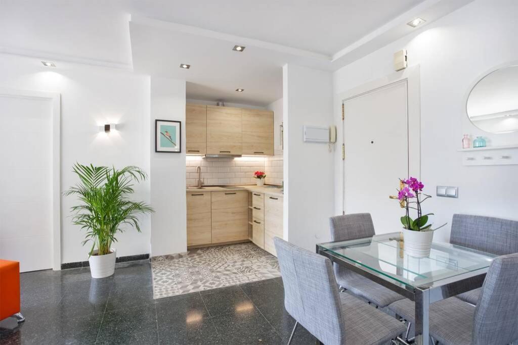 Puertosol 33 - 2 Bed Apartment, Beach Puerto Marina Benalmádena Kültér fotó