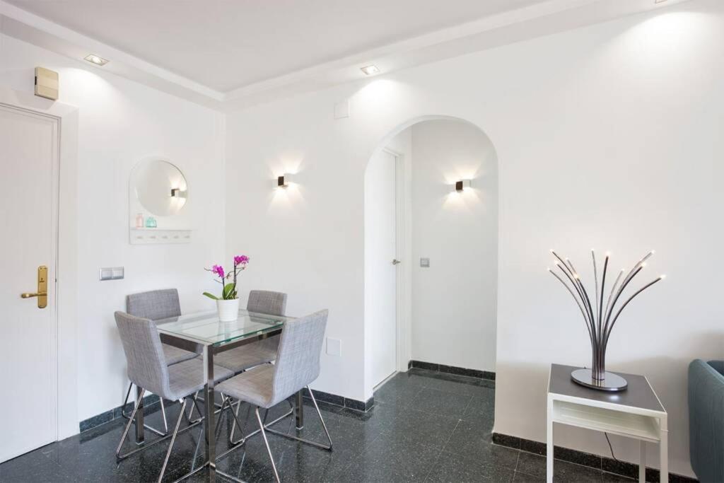 Puertosol 33 - 2 Bed Apartment, Beach Puerto Marina Benalmádena Kültér fotó